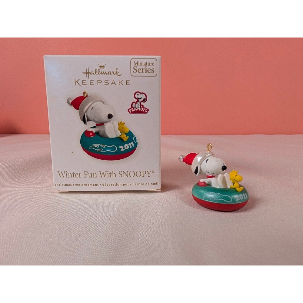 Hallmark Keepsake Christmas Ornament Winter Fun with Snoopy Tubing #14 2011